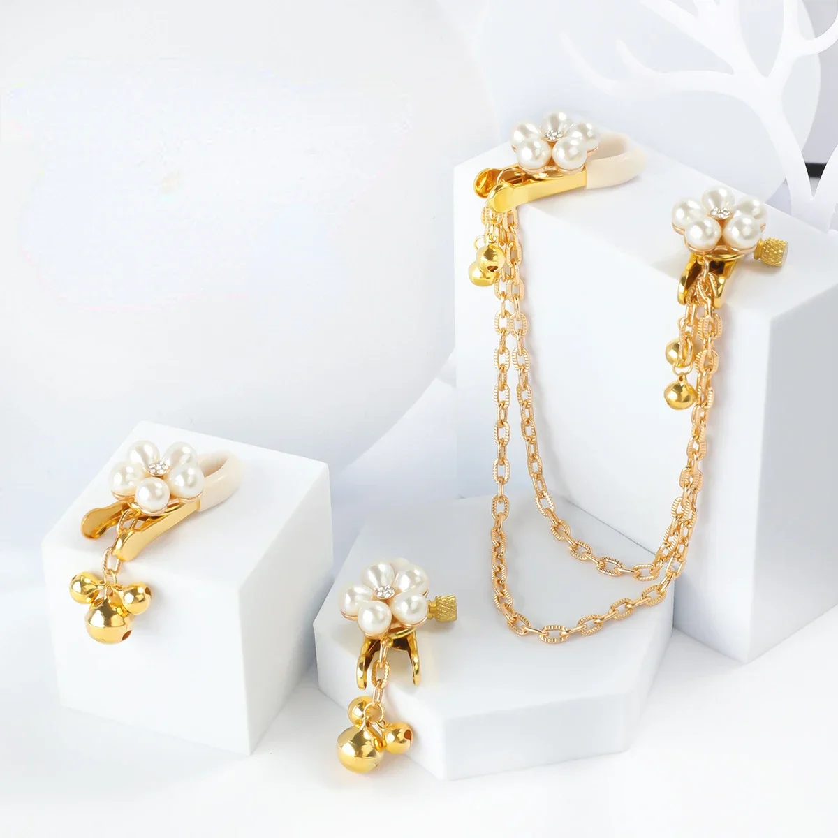 Pearl Petals Bells Nipple Clamps with Chain - Image 2